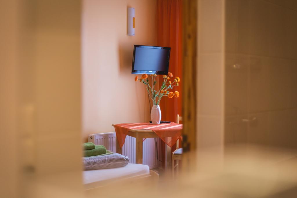 Viesu Maja Janis Hotel Madona Ngoại thất bức ảnh