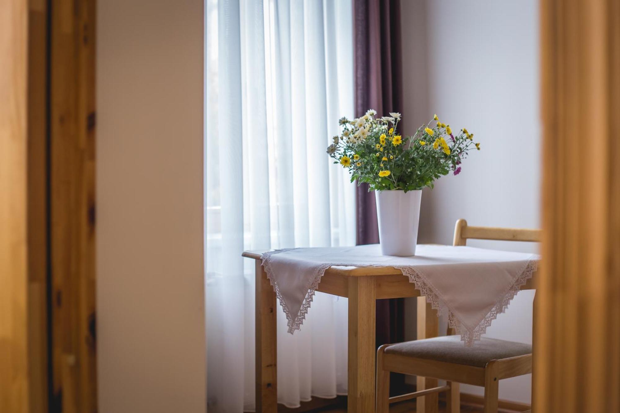 Viesu Maja Janis Hotel Madona Phòng bức ảnh